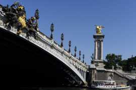 Le pont Alexandre III (France)